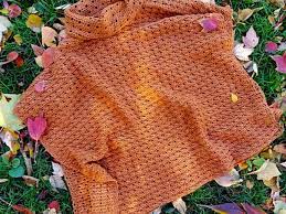 Blooming petals poncho free crochet pattern. 21 Free Crochet Poncho Patterns