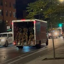 Feds detain dozens of immigrants in 'mᴀssive' South Shore apartment  building raid in Chicago • The TRiiBE