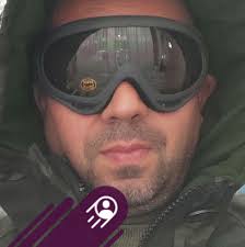 Бесит, когда говорят "набери меня" или "я тебя наберу", ташкентцы выросшие  на интонациях Галины Мельниковой, так не говорят, слышу только в росс.  сериалах, всегда португальский стыд.