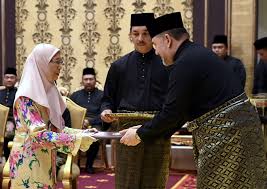 Tapi perundingan di bekas kediaman nyonya jasitem itu tidak berbuah manis bagi indonesia. Dr Wan Azizah Ketuai Upacara Angkat Sumpah 13 Menteri Kabinet Utusan Borneo Online