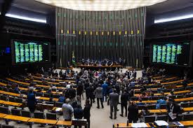 Câmara destinou R$ 1,3 bilhão em emendas de comissão sem identificar deputados que indicaram recursos