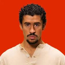 Esas ya las tengo, las cambio por una cámara de las que dieron en la  residencia. Me quede con las ganas de tener mi cámara y me falta para mi  colección.