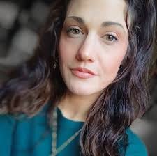 Heather Dewalt's Instagram, Twitter & Facebook