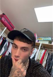 Tony Boy: Il mondo segreto di un artista unico