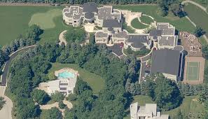 Aerial View Of Michael Jordan S Former House In Highland Park Il Exclusively From Billionaire Mailing List Mansions Celebrity Mansions Celebrity Houses