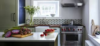 The kitchen is the heart of the home, where lots of the family's activities go on, it is that place where everyone gathers. Small Kitchen Interior Design Ideas For Indian Apartments