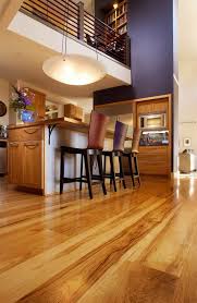 Wandfarbe Kuche Wande Streichen Ideen Lila Wandfarbe Kuchenwande Gestalten Kuchendekoration Wandfarbe Kuche Farbige Kuchenschranke