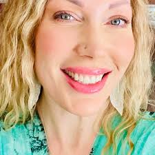 If anyone knows who The Bride will marry, will they please tell her? ⁉😂  Savoy's Trial By Jury & HMS Pinafore sail in to Clayton Community Centre  next Saturday 26th (8 pm)