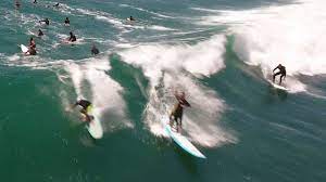 Topanga beach is one of the most popular surf points in the entire malibu area. Surfing Malibu California In 4k Youtube