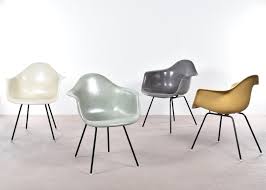 Dax Dining Chairs By Charles And Ray Eames For Herman Miller Set Of 4 Chair Restaurant Chairs For Sale Dining Chairs