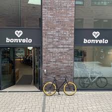 Open On 6 Days Per Week Our New Showroom In Hamburg All Our Bikes Are Ready For A Testride Showroom Ottensen Hamburg Bik Hamburg Fixie Singlespeed Fixie