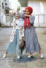 Gaya busana hijab anak muda kekinian dengan kreasi hijab modern yang beragam. Cottagecore Outfits Hijab Novocom Top