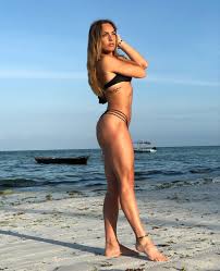 Letizia Paternoster - Free pics, galleries & more at Babepedia