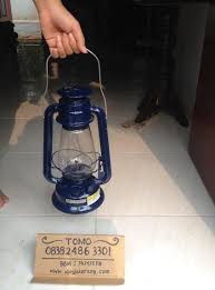 Penggunaan lampu minyak bermula ribuan tahun yang lalu dan terus hingga ke hari ini, walaupun tidak biasa lagi. Jual Lampu Minyak Klasik Lampu Badai Minyak Cek Harga Di Pricearea Com