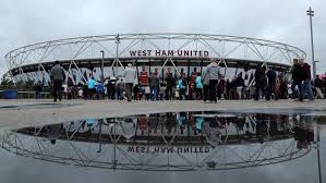 West ham complete permanent signing of benrahma from brentford. Soal Atmosfer Yang Meredup Di Stadion Baru West Ham