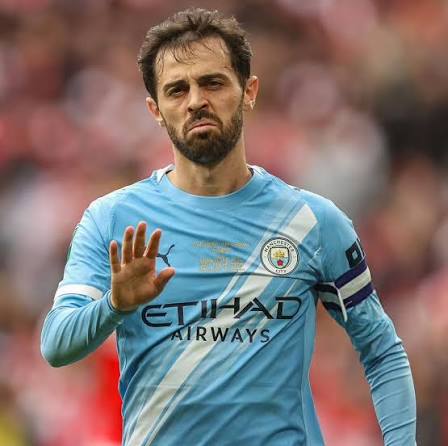 Bernardo Silva made his 297th appearance vs Chelsea, the highest ever by a Portuguese player in Premier League HISTORY! He has only missed 9 games due to injury in the last 10 years. 🇵🇹💫