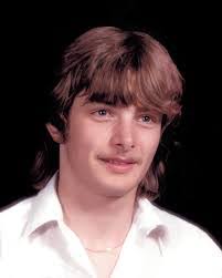 Anthony Muir's Instagram, Twitter & Facebook