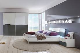 Ein komplettes schlafzimmer besteht klassischerweise aus doppelbett, nachtkommoden und kleiderschrank. Dreams4home Schlafzimmerkombination Kyra Ii Schrank Bett 2 X Nachtschrank Schlafzimmer Komplett Weiss Grau Liegeflache 140x200 Cm Jetzt Bestellen