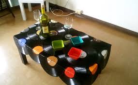 Vidéo couture, tutoriels, bons plans et diy. Vinyl Record Table Vinyl Record Crafts Record Crafts Vinyl Records Diy