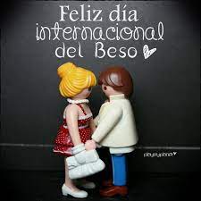 Cartel con imagen de amor, amistad. Imagenes Del Dia Internacional Del Beso Feliz Dia Del Beso