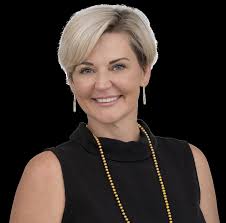 RE/MAX Cayman Islands Magazine