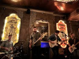 Gig Review: The Lazy Susans And Frances Willow At The Old Queens Head —  Still Listening