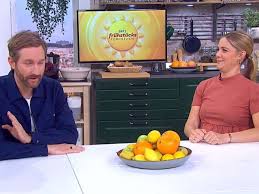 Daniel boschmann setzte diese sofort um. Fruhstucksfernsehen Sat 1 Moderatorin Erfahrt Woher Das Croissant Stammt Und Flippt Aus Tv