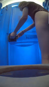 Porta potty voyeur catches shaved girl hovering pee - ThisVid.com