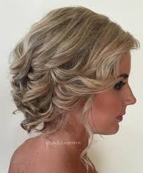 Do you want to feel like marylin monroe walking down the aisle? 40 Best Short Wedding Hairstyles That Make You Say Wow