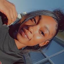 Ladies pick one! 🤔: 1. BIG 🍆 but can't eat 🐱 2. LIL 🍆 BUT S*CKS THE  SOUL OUT THE 🐱