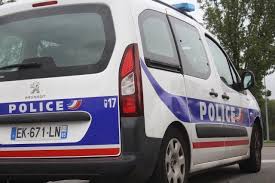 Cela pourrait également arriver lorsqu'un piéton ou un cycliste n'ayant pas d'assurance personnelle est blessé dans un accident avec délit de fuite , et que le conducteur responsable est introuvable. Les Sables D Olonne Accrochage Et Delit De Fuite Pour Un Cyclomotoriste Ivre Le Journal Des Sables