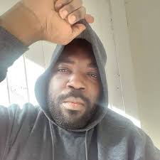 مرحبًا بكم في كاردي جراس!!! 🎭✨ جميعكم تعرفون أنني اضطررت إلى القيام بذلك  بشكل كبير من أجل ماردي جراس.. إذن ما هي أفضل طريقة لبدء هذه الحفلة من  @whip_shots و @malibudrinkus ؟!