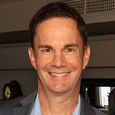 Baseball: How To Play The Game: The Official Playing and Coaching Manual of  Major League Baseball: Williams, Pete, Major League Baseball, Miller,  Darrell, Reynolds, Harold: 9780789322180: Amazon.com: Books