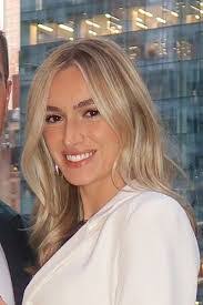 Alicia Messina's Instagram, Twitter & Facebook