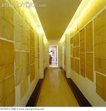 Interesting Walls With Floorplans Langer Flur Indirekte Beleuchtung Beleuchtung