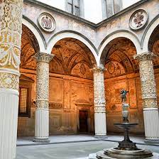 In questo hotel per non fumatori sono disponibili parcheggio (a pagamento), servizi di concierge e servizio di lavanderia/lavaggio a secco. Kering Sponsors Renovation Of The Courtyard Of The Palazzo Vecchio In Florence