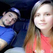 Does this Nissan Titan look lifted with 33 12 50 20 tires?