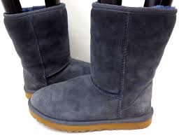 Ugg Australia Womens Classic Short 5825 Shearling Navy Suede Mid Calf Boots Sz 9 Uggaustralia Winterboots Allanyoccasion Boots Uggs Short Boots