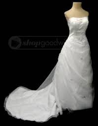 Www Shopgoodwill Com Another Goodwill Wedding Dress Gorgeous Wedding Dresses Wedding Dress Sewing Patterns Sewing Wedding Dress