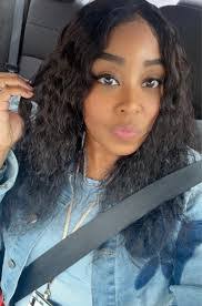 Shianne White's Instagram, Twitter & Facebook