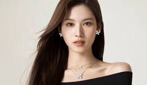 Siete japonesas entre "Los rostros más bellos del mundo 2023"... Nancy, ex  MOMOLAND es Nº1