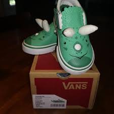 We don't know when or if this item will be back in stock. Dino Vans Kids Shoe Babies Kids Babies Kids Fashion On Carousell