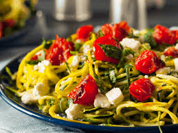 Egg noodles have around 40g carbs per cup. Make Zucchini Noodles The Best Way 4 Net Carbs Per Cup