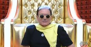 Adesso nel suo cuore ci sarebbe un ragazzo turco di 38 anni che, a suo dire, durante il loro primo incontro lo avrebbe guardato come un serpente. Grande Fratello Vip Questa Sera Il Fidanzato Di Malgioglio Prego La Voce Che Terremota Canale 5 Libero Quotidiano