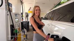 flashing her tits at the petrol station - XNXX.COM