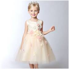 Voir plus d'idées sur le thème demoiselle d'honneur, demoiselle, vetement enfant. Robe Couleur Champagne De Ceremonie Pour Petite Fille Partylook