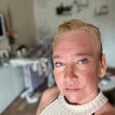 She-Ra #1: Origin of a Hero: Volume 1 : West, Tracey, Schank, Amanda:  Amazon.co.za: Books