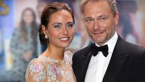 Caroline bosbach is on facebook. Wolfgang Bosbach Ich Werde Opa Bunte De