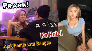 Simak juga video menarik lainnya ini dia sosok viral tante ernie pemersatu bangsa. Ajak Ke Hotel Si Cewek Pemersatu Bangsa Youtube