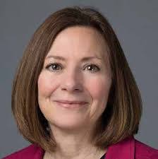 Barb Menard's Instagram, Twitter & Facebook